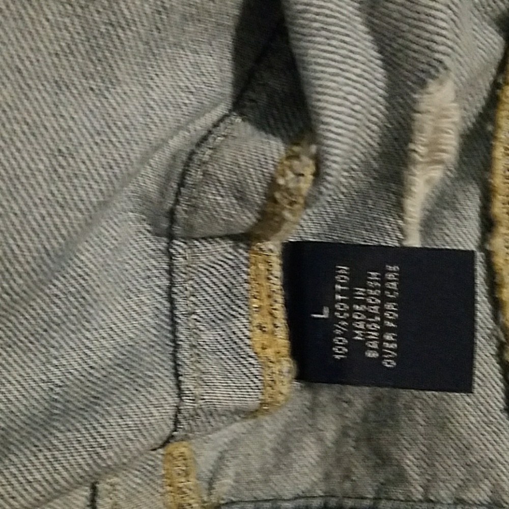 SOLD. denim vest jean jacket with lace details - Picture 2 of 4